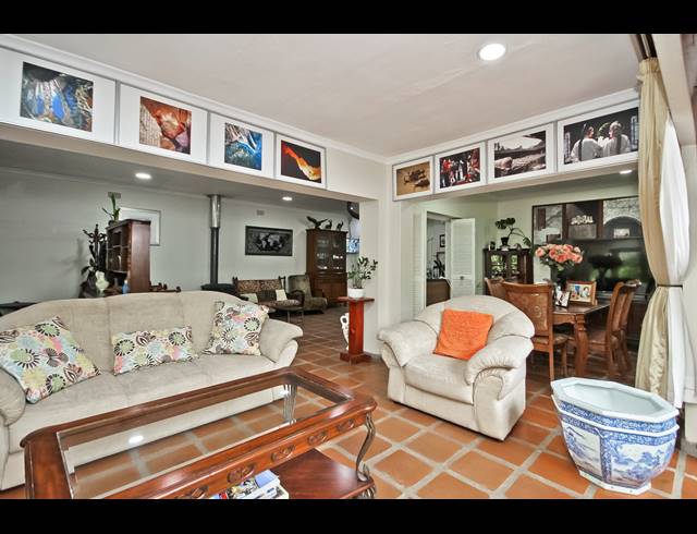 5 BEDROOM HOUSE FOR SALE IN RIVONIA